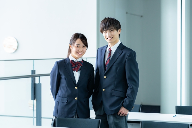 前橋で中学校・高校の制服なら六供町のおなやまで。
